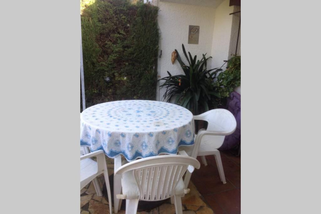 Casita Blanca Con Fibra Optica Y Piscina Cominutaria Villa Tossa de Mar Luaran gambar